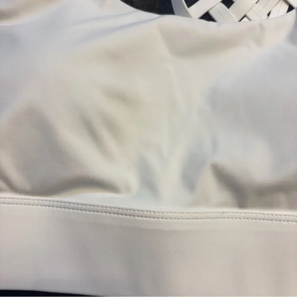 Zyia Active Women’s White Racerback Strappy Bra Size Medium - Picture 2 of 4